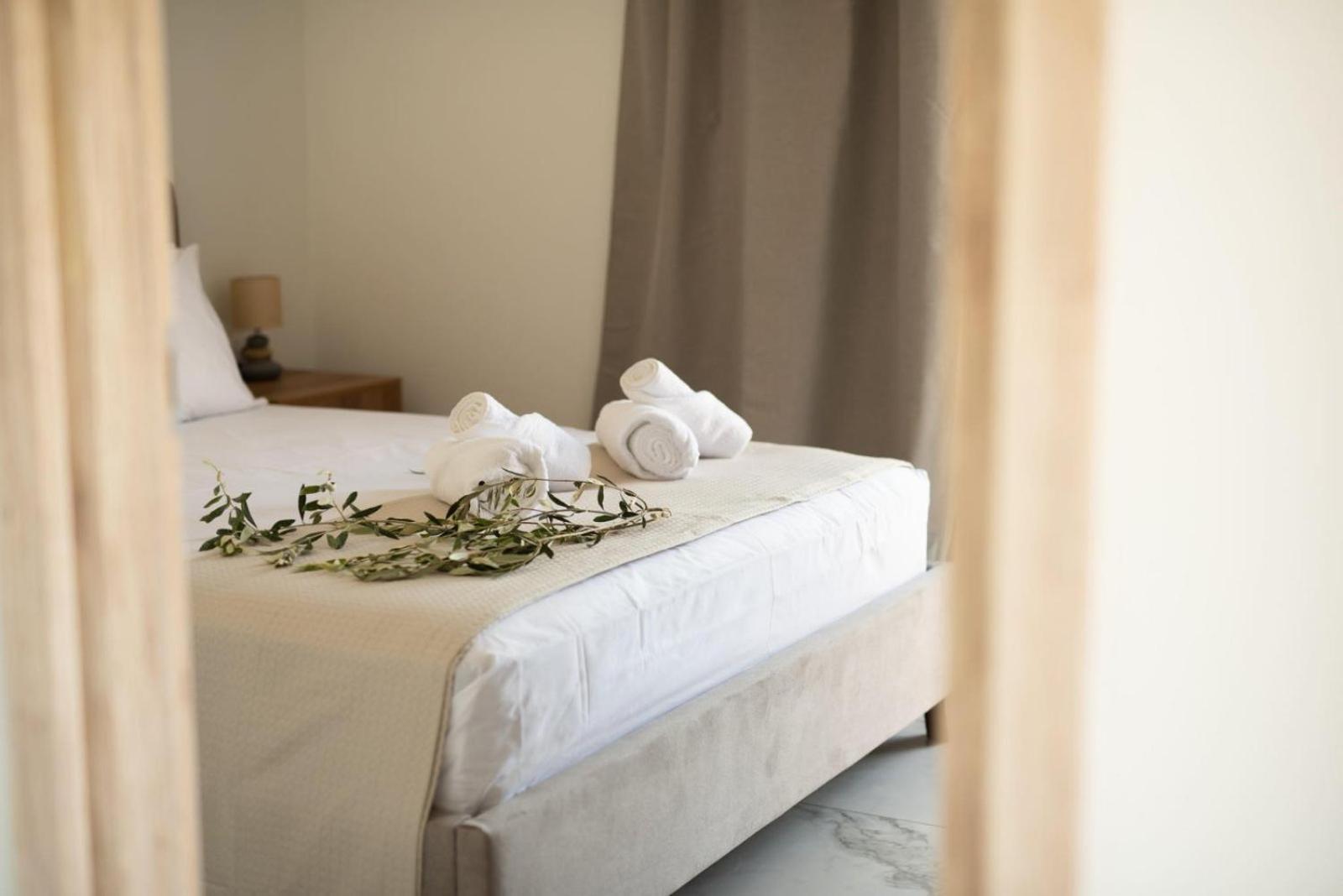 Three Charites Resort Gialova Exterior photo