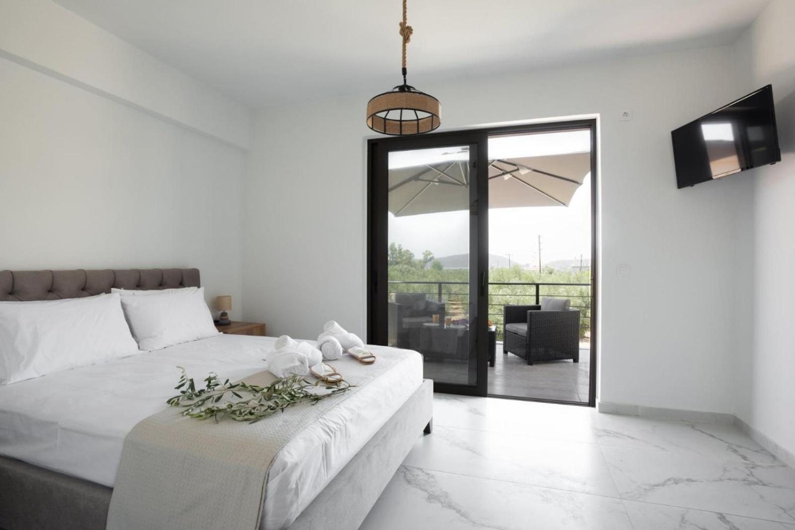 Three Charites Resort Gialova Exterior photo